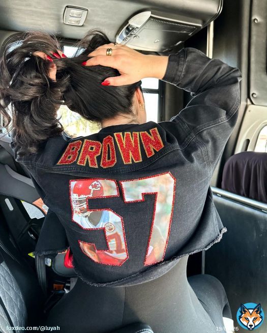 Here to support MY MAN in the MF SUPERBOWL!!! Like what?! \u2764\ufe0f\ud83d\ude18\ud83c\udfc8 #chiefskingdom