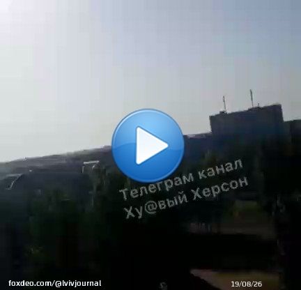 Now in occupied Nova Kakhovka. The question is not the bridge anymore. UA is destroying orcs and vehicles before they even reach the bridge  #visaban #crimea #lviv #HIMARS #kherson #херсонской #Крыму #Крим #ATACMS #Донецке #партизанів #ucrania #Азовсталь #бавовна #Херсону