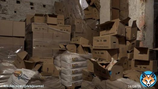 In the last weeks (or months even) Kyiv's police raided private warehouses where stolen humanitarian aid was stored. Some of the stuff found: Food & baby food (spoiled by rats), medicine, ammo, drones, portable heaters, electronic devices, etc. WWhat about Lviv... #lviv