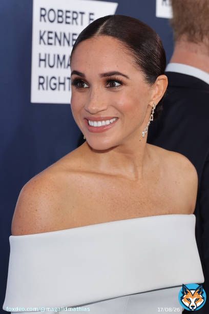 'women don't need to find a voice, they have a voice, they need to feel empowered to use it and people need to be encouraged to listen'  - meghan markle  happy #WomensHistoryMonth