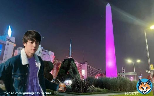 EXPLICA TU TWITTER   NOMBRE: No es el m&iacute;o claramente, ando promocionando a mis esposos, lo cambio cada vez que los tannies sacan material nuevo.  USER: Magenta es un fen&oacute;meno de la percepci&oacute;n de luz HEADER: STREAM INDIGO. BIO: Sobre m&iacute;  ICON: Jungkook c&aacute;bala predice que ganamos