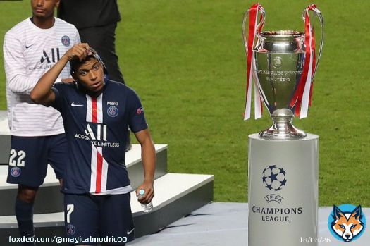 Every time he stays at PSG it will be wasting his years as a footballer. There is no glory to reach with Qatar Saint-Germain. Why the hell did he extend man. Messi will leave for sure and playing with an injury prone Neymar. Yeah doesnt look good there #BAYPSG
