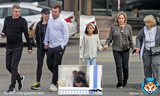 Todd and Julie Chrisley round up the family for a farewell meal before they report to prison