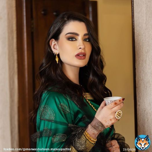 دام عزك يا امارات \ud83c\udde6\ud83c\uddea&hearts;️&hearts;️My makeup on my beautiful friend @rawan &hearts;️عيد_الاتحاد52