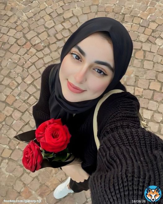 The flowers make me happy what about u ? &hearts;️\ud83c\udf39...&rlm;#photoshoot#hijabstyle#hijaber#hijabinspiration#hijabs#black#turkey#hijaboutfit#hijaboutfit#hijabfashion#hijabers#hijablook #lookoftheday #lookbook #worldwidehijab#turkey#morocco#t#tanger#algeria#tunisie#egypt#usa#beyrouth#kuwait#casablanca#love#black#yellow#hijabgirls#fy#fyp#red#picsart
