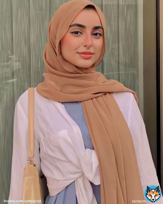 صورة هاربة من الصيف \ud83e\udd7a\ud83e\udd8b\ud83e\udd0d.........&rlm;#photoshoot#hijabstyle#hijaber#hijabinspiration#hijabs#black#turkey#hijaboutfit#hijaboutfit#hijabfashion#hijabers#hijablook #lookoftheday #lookbook #worldwidehijab#turkey#morocco#tocco#tanger#algeria#tunisie#egypt#usa#beyrouth#kuwait#casablanca#love#black#yellow#hijabgirls#fy#fyp#red#picsart