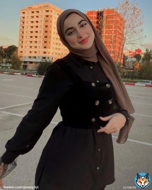 About today \ud83d\udda4...#photoshoot#hijabstyle#hijaber#hijabinspiration#hijabs#black#turkey#hijaboutfit#hijaboutfit#hijabfashion#hijabers#hijablook #lookoftheday #lookbook #worldwidehijab#turkey#morocco#tanger#algeria#tunisie#egypt#usa#beyrououth#kuwait#casablanca#love#black#yellow#hijabgirls#fy#fyp#red#picsart