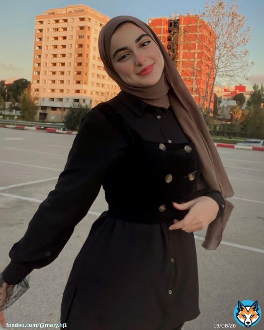 About today \ud83d\udda4...#photoshoot#hijabstyle#hijaber#hijabinspiration#hijabs#black#turkey#hijaboutfit#hijaboutfit#hijabfashion#hijabers#hijablook #lookoftheday #lookbook #worldwidehijab#turkey#morocco#tanger#algeria#tunisie#egypt#usa#beyrououth#kuwait#casablanca#love#black#yellow#hijabgirls#fy#fyp#red#picsart