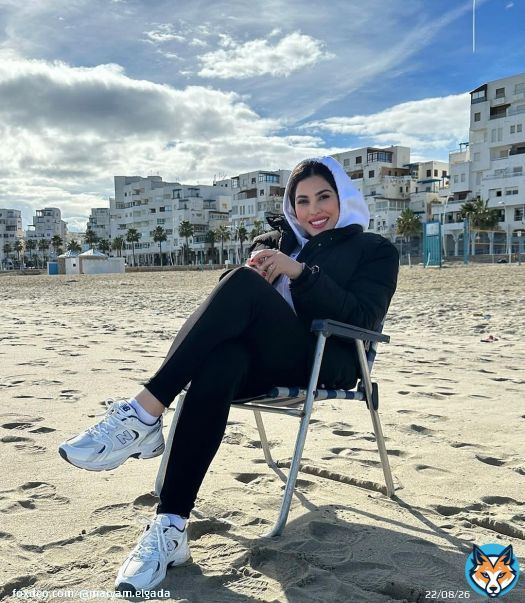 Photo by مۘــڕڀــمۘ ا̍ڵــڪــٰا̍دة\ud83c\uddf2\ud83c\udde6 on January 27, 2024. May be an image of 1 person, deck chair and beach.