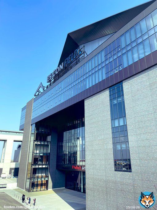 今日、開幕するエスコンフィールド北海道、本当に素晴らしいスタジアムでした！  野球好きな人は勿論、あまり興味が無い人も、このスタジアムに来る事で興味を持ってくれる、楽しめるのでは思わせてくれる場所でした！  30分後、開幕です！  #北海道日本ハムファイターズ #エスコンフィールド北海道