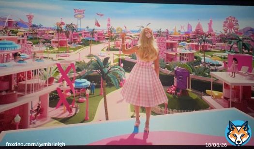this frame from the Barbie movie teaser trailer is my entire reason for getting through 2023. unapologetic pink era is NOW