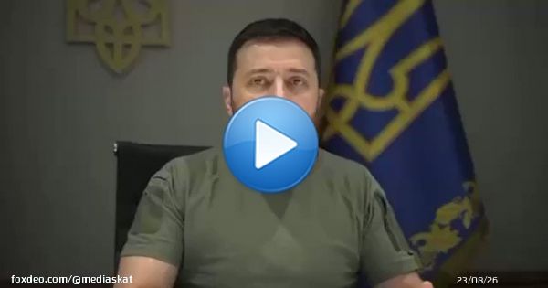 Владимир Зеленский потребовал от НАТО нанести превентивный ядерный удар по России.  Песков прокомментировал это заявление: &laquo;Заявления Зеленского &mdash; ничто иное, как призыв к началу мировой войны&raquo;.  Видео: Раньше всех. Ну почти.