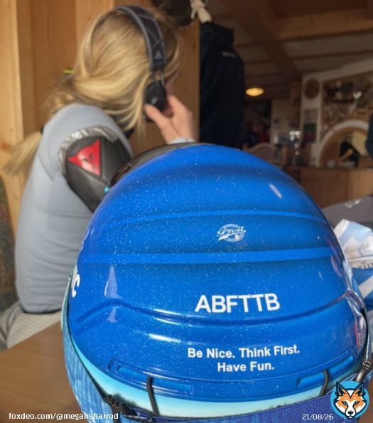 Pre-second run vibes at @Kronplatz. #ABFTTB @MikaelaShiffrin