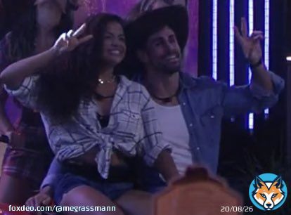 paula e ant&ocirc;nio cara de sapato o Brasil todo est&aacute; shippando voc&ecirc;s !!! #AMagiaAconteceNoBBB
