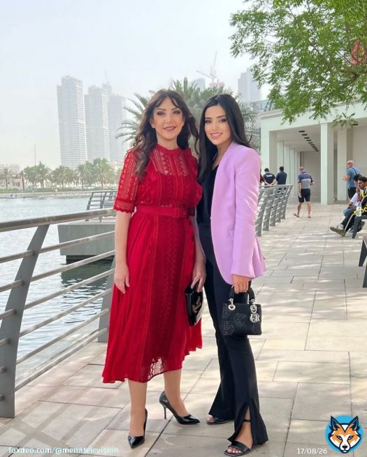 نشرت إبنة الفنانة #وفاء_موصللي 'نايا الأندلس' صورة جمعتها بوالدتها وكتبت 'الوطن والملجأ ممكن يكون شخص، بحبك ماما' #MenaTv
