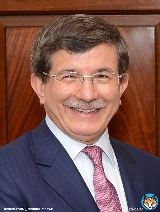 أحمد داوود اوغلو يوصف في تركيا بأنه ثعلب السياسة التركية رئيس وزراء تركيا سابقا الذي انفصل عن الحزب الأم ( العدالة والتنمية ) على إثر خلافات مع اردوغان فأسس حزب المستقبل والٱن هو احد الأقطاب المهمة في تحالف الامة المعارض الذي رشح قلجدار اوگلو في الاننتخابات الرئاسية