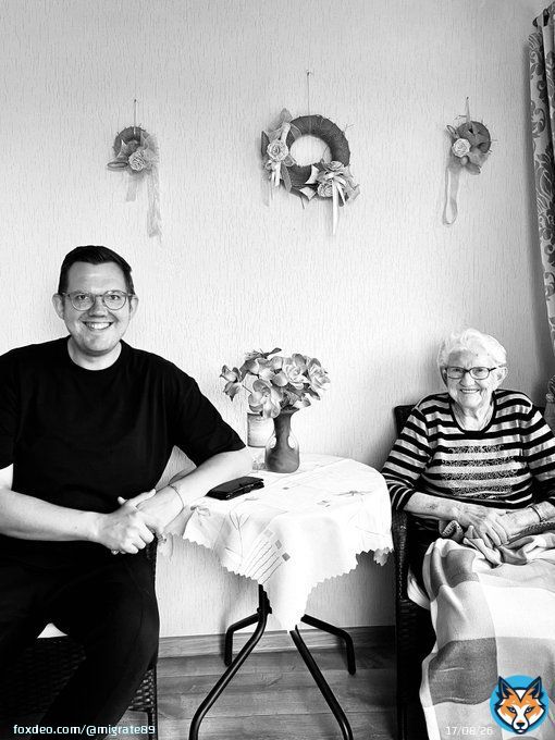 Oma, jetzt bist du auf deiner letzten Reise. Pass auf dich auf. Und Danke f&uuml;r alles.