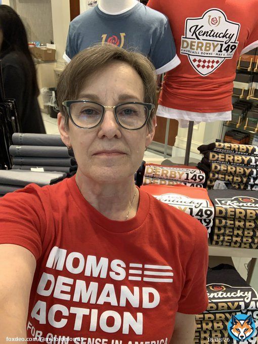 5 days ago, arrived in a Louisville busily planning #KentuckyDerby parties. Today, leaving a grieving Louisville planning vigils & funerals #LouisvilleBank mass shooting victims. #MakeItStop before you lose someone you love. Text ACT to 64433. @MomsDemand