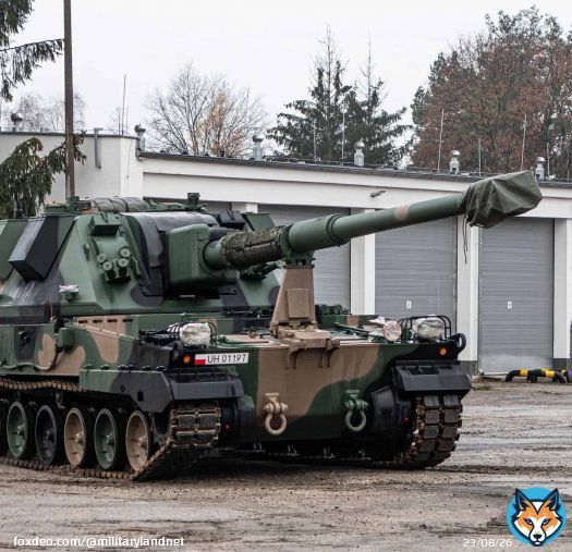 \ud83d\uddde\ufe0f \ud83c\uddf5\ud83c\uddf1 Poland hands over 18 pieces of 155 mm self-propelled howitzers AHS Krab to Ukraine. They have also trained 100 Ukrainian servicemen to operate the howitzers, Polskie Radio reports.  #UkraineRussiaWar #Polanr #Poland