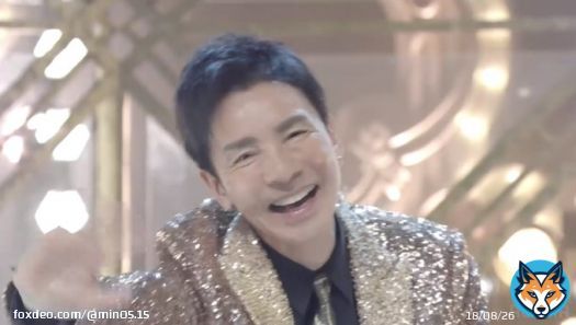 郷さん、本当に素敵な方。 ずっと、拍手してくれたり、一歩引いて見守ってくれたり。 素敵な先輩ですね。 #郷ひろみ さん #ななにー