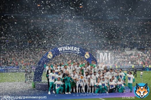 Real Madrid lift the @ChampionsLeague Trophy after a 1-0 win over @LFC in the Stade de France last night (Pics: Pat Scaasi | MI News) #UCLfinal #UCL #LIVRMA #LiverpoolVsRealMadrid #LiverpoolVsRealMadrid