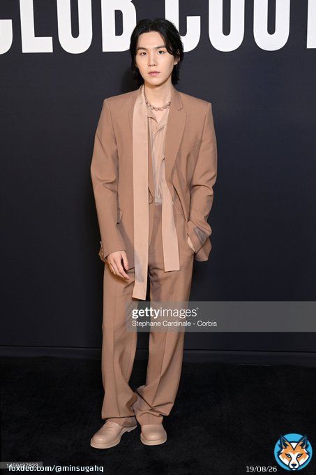 SUGA has arrived at the Valentino Haute Couture show!   #SUGAxValentinoCouture #SUGAValentinoDiVas  HAUTE COUTURE WITH SUGA