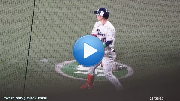 2022.10.23@神宮球場 日本シリーズ第2戦 代打おっくん 緊張もしてただろうけど、よっしゃあ！って言って打席に入っていったとき、楽しんでるな、って見ててニコニコしてしまった ナイスヒット！本当おっくんは笑顔をくれる選手です #奥村展征  #swallows