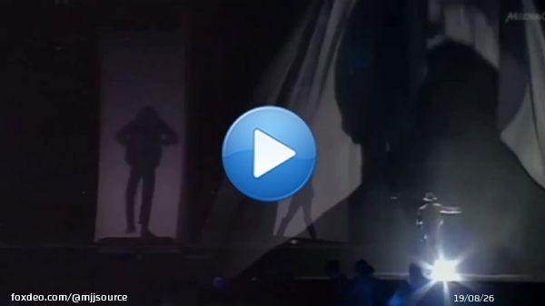 Michael Jackson - Smooth Criminal Comparison Bremen 1992 VS Copenhagen 1997 /1  #1мая #1Mai2022  #MichaelJackson