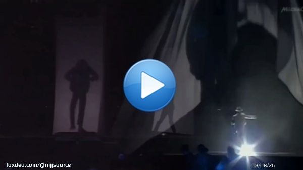 Michael Jackson - Smooth Criminal Comparison Bremen 1992 VS Copenhagen 1997 /1  #1мая #1Mai2022  #MichaelJackson
