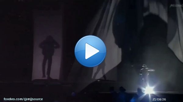 Michael Jackson - Smooth Criminal Comparison Bremen 1992 VS Copenhagen 1997 /1  #1мая #1Mai2022  #MichaelJackson