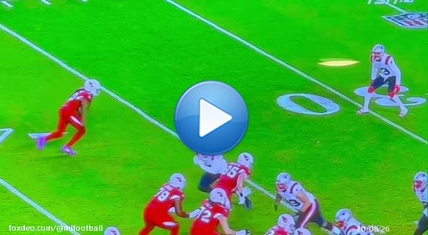 I've talked to multiple league talent evaluators that believe #Patriots rookie CB Jack Jones is the best corner to come out of the 2022 draft class and when he makes plays like this you see why