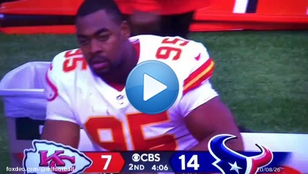 #Chiefs DT Chris Jones having a beer on the sideline