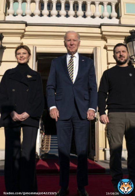 Biden wearing a Ukraine colored tie visits for 6th time...meanwhile he was at America's border once and has left #PalestineOH to fend for themselves. #FJBiden #WorstPresidentInHistory #AmericaLast