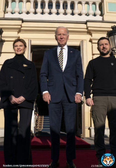Biden wearing a Ukraine colored tie visits for 6th time...meanwhile he was at America's border once and has left #PalestineOH to fend for themselves. #FJBiden #WorstPresidentInHistory #AmericaLast