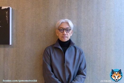 坂本龍一「僕から見ても安倍さんはとても保守とは言えない、その本質は露骨な大企業優遇。国民はもっと怒るべき、いまの政権がやっていることは『棄民政策』です。なぜこれを多くの人が許しているのか、本来なら100万人規模デモで国会に押しかけたっていい話だと思います」
