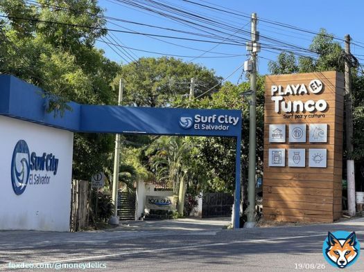 I love El Tunco entrance #ElSalvador is such a beautiful, great little country, and #Bitcoin as legal tender here is just A no-brainer to live here!