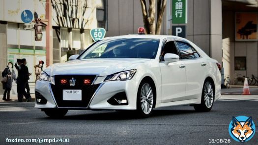 群馬県警察 交通部 交通機動隊 210系クラウンアスリート 交通取締り用四輪車 @ニューイヤー駅伝  フォグ付いてました かっこよすぎます！ ※再掲