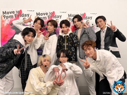 【#Mステ】  国民的ぶちアゲソングメドレーパート1  続いて #SnowMan  アクロバットに注目 エネルギッシュなデビュー曲 「D.D.」をパフォーマンス  #ウラステ 本番前にみんなで  &darr;&darr;リプライに続く