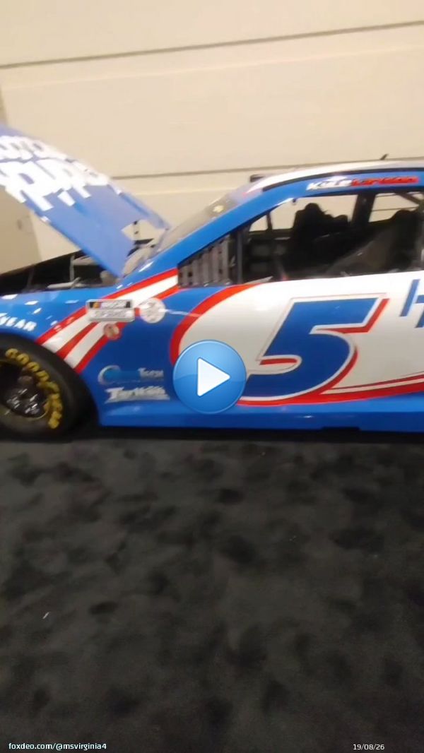 Today my K1 took me to see my fave #5 Kyle Larsson's car. What a great surprise   #NASCARPlayoffs  #NASCAR #kylelarson  #hendrick #NASCARCupSeries