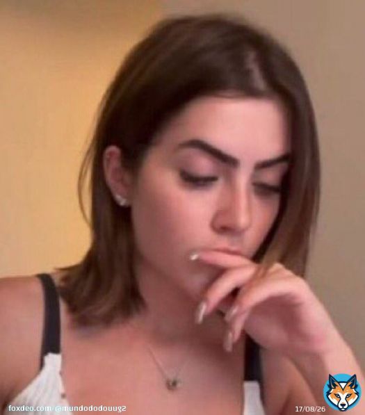 a paula se fazendo ali #EstreiaBBB