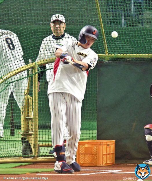 ちょいと待ってくれー。  四番以外打つイメージはないじゃなく、どこの打順でも任されたところで打ちたいっていう意味で、こだわりはないって言う意味なのに。  僕はどの打順でも頑張りますよ。