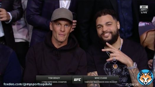 Tom Brady sitting with Mike Evans tonight at #UFC285: