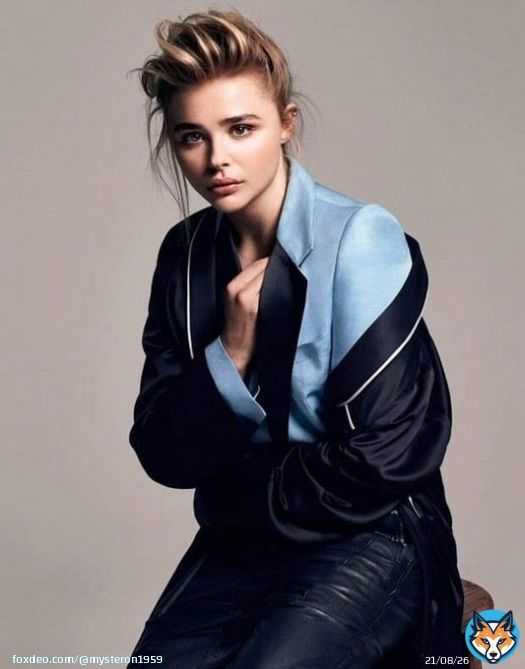 Here is my latest appreciative tweet for the many glamorous actresses who have graced the silver screen in a 21st Century Hammer Horror movie . This one is for Chloe Grace Moretz  #ChloeGraceMoretz #LetMeIn #HammerHorror #HammerGlamour