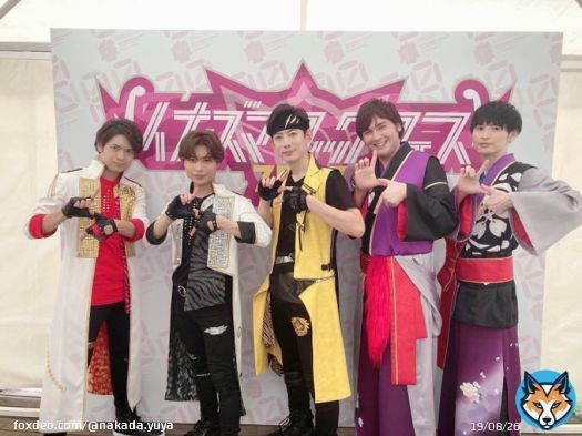 イナズマロックフェスありがとうございました SideMの全体曲や『笑顔の祭りにゃ、福来る』を披露させていただきました！ プロデューサーさんはもちろんのこと、会場のお客さんが皆さんとても温かくて嬉しかったです！ にゃ福チームで！ #SideM #IRF22  #イナズマロックフェス2022 #イナズマロック