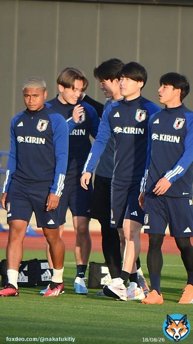仲良し発見 2023/3/20 JAF夢フィールド 日本代表練習見学 ⁡ #上田綺世 #谷晃生 #サッカー日本代表 #鹿島アントラーズ