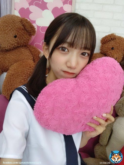 学校終わりは一緒に帰りたいっ アイドルであり、制服も似合う  『まさに最強で無敵のアイドル 弱点なんて見当たらない』  ※YOASOBI「アイドル」の歌詞より引用しております。 アニメ 【 推しの子 】OPテーマ  #藤咲晴  #トキメロ #推しの子  #コスプレイヤー  #YOASOBIアイドル  #可愛い