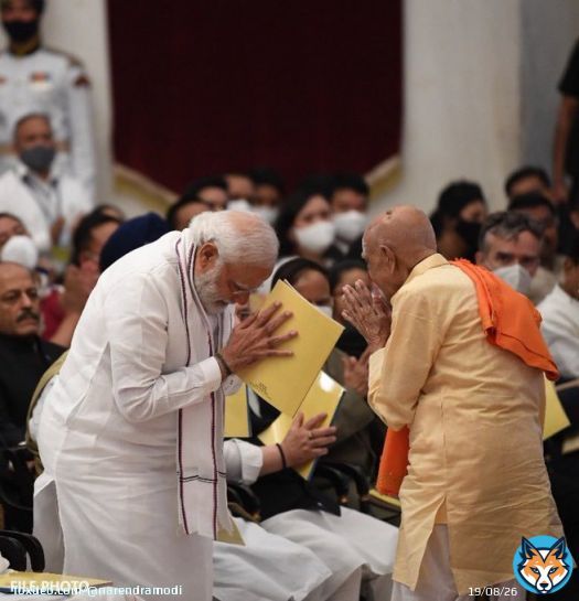 We will always remember Shri H.R. Keshava Murthy for his efforts to popurlarise Gamaka and celebrate the unique culture of Karnataka. He will also be remembered for his inspiring mentorship to many students. Pained by his demise. Condolences to his family and admirers. Om Shanti.