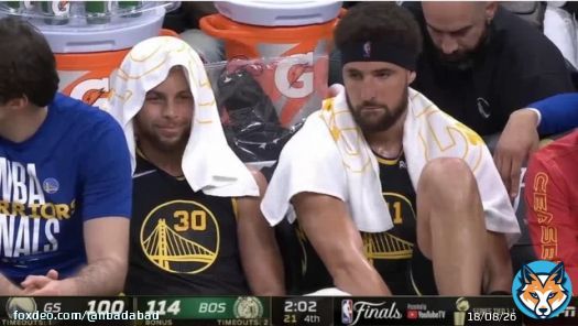 Lembrando do dia em que o Warriors tava tomando 2 a 1 nas finais de 2022 e a c&acirc;mera focou no Stephen Curry dando um sorrisinho sarc&aacute;stico mesmo com a derrota.  Parecia que o cara j&aacute; sabia. O Warriors venceu as 3 partidas seguintese foi campe&atilde;o.  Lun&aacute;tico!