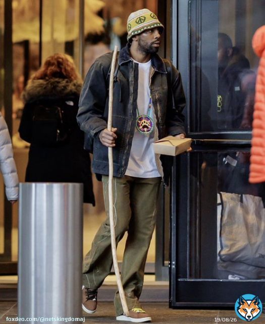 Photos of Kevin Durant & Kyrie Irving in Philly Last Night #NetsWorld   (@thehapablonde)