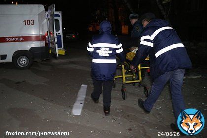 Военкор узнал подробности расстрела семьи в донецкой Макеевке   Военный корреспондент Юрий Котенок раскрыл подробности расстрела семьи из восьми человек в городе Макеевка. По его информации, к массовому убийству причастна группа вооруженных людей п..